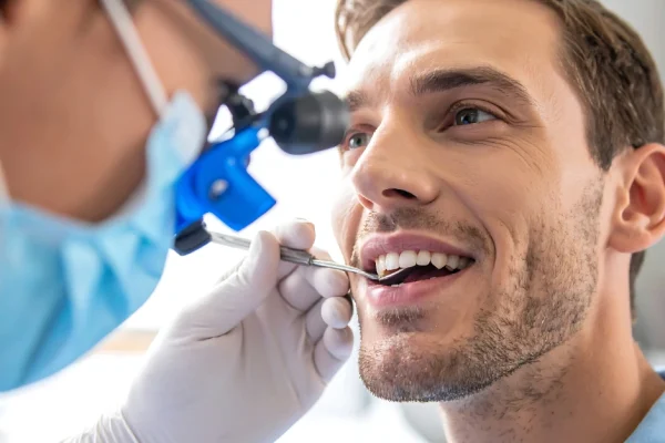 doutor_guilherme_bianchine_cuidados_bucais_niteroi_icarai_rio_de_janeiro